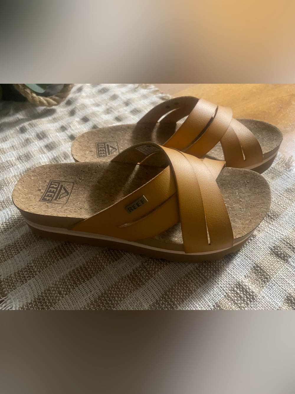 Reef Women's Tan Crossover Slide Sandals